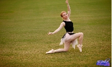 Outdoor Pussy Ballet Practice!