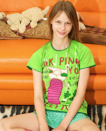  Petite teen pinkhole