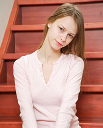 Teenie dildoing herself