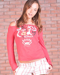 Young cutie dildoing