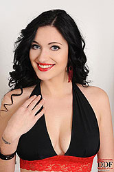 Super hot babe masturbates for us!