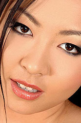 Hot Courtney showing her tight body