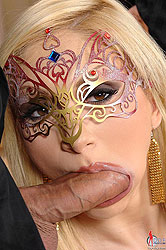 Lea L in a wild threesome action