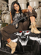 Sexy amazon Anetta Keys showing her sweet pussy