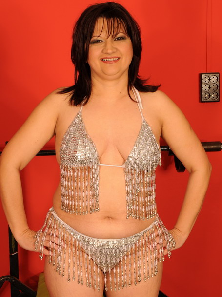 Sexy high heels milf housewife squirting w dildos