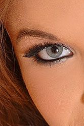 Blonde babe Lesperansa masturbating