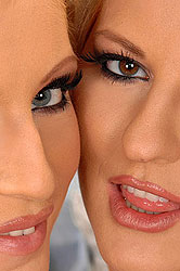 Hot lesbian babes in sexy lingerie