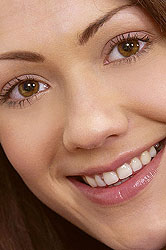 Brunette babe Priscilla sucks cock