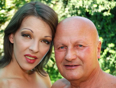 Gets a vibrating cellphone up her tight pussy