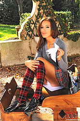 Schoolgirl Alexa shows off her feet