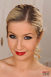 Blonde Cindy White gets bound tight