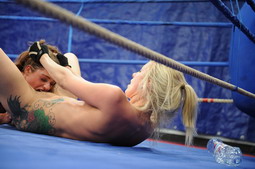 Fighter lesbian babes are dildoing their assholes