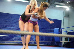 Fighter lesbian babes are dildoing their assholes