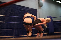 Lesbians fighting in boxring w fisting at the end