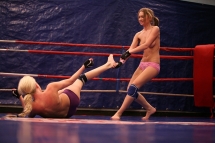Very naughty lesbian babes fighting in the ring