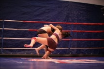 Nikky Thorne and Jessy is fighting in a boxin ring