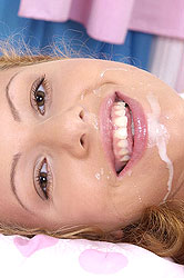 Jacqueline sucks her boyfriend dry