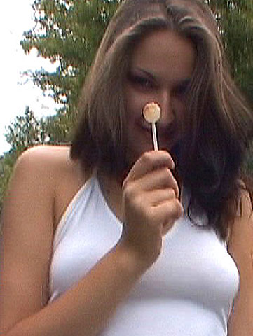 Sexy Eve Wild in pissing act with blowjob