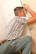 Peeing teen has a visitor who is willing to please her pussy