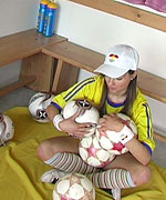 This teen gets really naughty in the dressing room toying