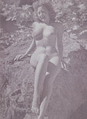 Sexy vintage ladies showing their nude body in the open