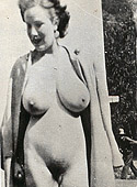 Sexy vintage ladies showing their nude body in the open