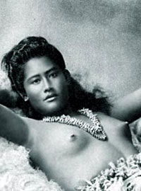 Ethnic vintage ladies showing their cute natural bodies