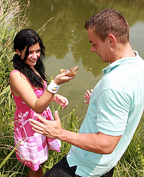 Pierced teenage girl gets her virgin pussy fucked outdoor