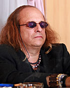 Horny senior dreams of wet young pussy to penetrate deep