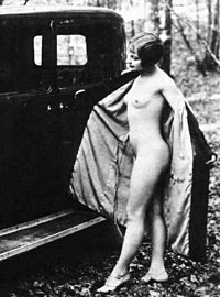 Several vintage car lovers showing their sexy body parts