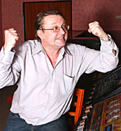 Teenager with a perfect round ass fucking a senior wild