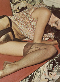  Classic hairy hippie girls from the sixties posing nude