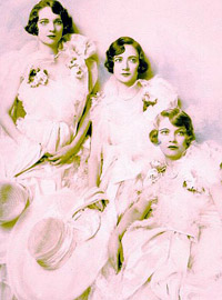 Vintage ladies performing naked and naughty on the stag