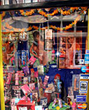 Experienced old hooker pleasing a German tourist his cock