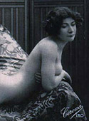 Real ladies from the twenties showing their natural body