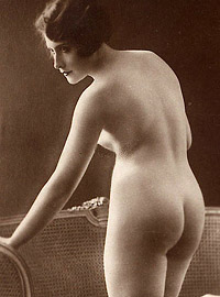 Vintage pictures of perfectly curved and rounded bottoms