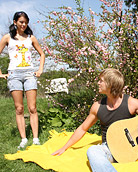 Hot teenager banging the gitarist in the bushes hardcore