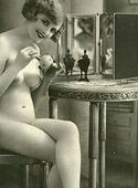 Some real vintage nude babes posing in the twenties boudoir