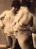 Some real vintage nude babes posing in the twenties boudoir