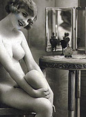 Some real vintage nude babes posing in the twenties boudoir