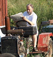A chick fucking a very old senior hardcore on high heels