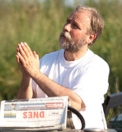 A chick fucking a very old senior hardcore on high heels