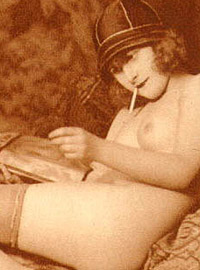 Few very hot smoking vintage chicks posing nude with sigaret