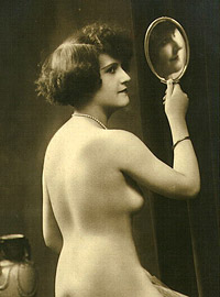 Real horny vintage girls posing in front of small mirror