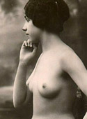  Some sexy and naked vintage chicks posing in the thirties