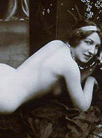 Vintage hotties showing beautiful bottoms in the thirties