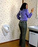 Slimeslut with class playing with her pussy covered in goo