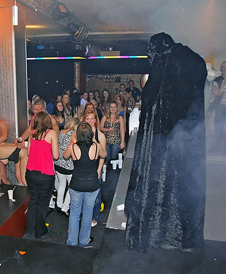 Cute babes fucking horny hotshots at a sex party hardcore