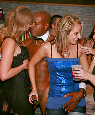 Daring dancing hot babes shagged at a local hot sex club