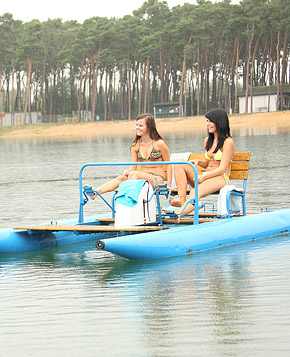 Four gorgeous beach beauties love playing with each other